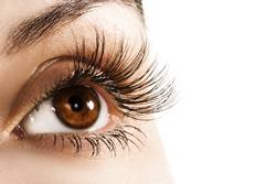 Réduire les poches sous les yeux
